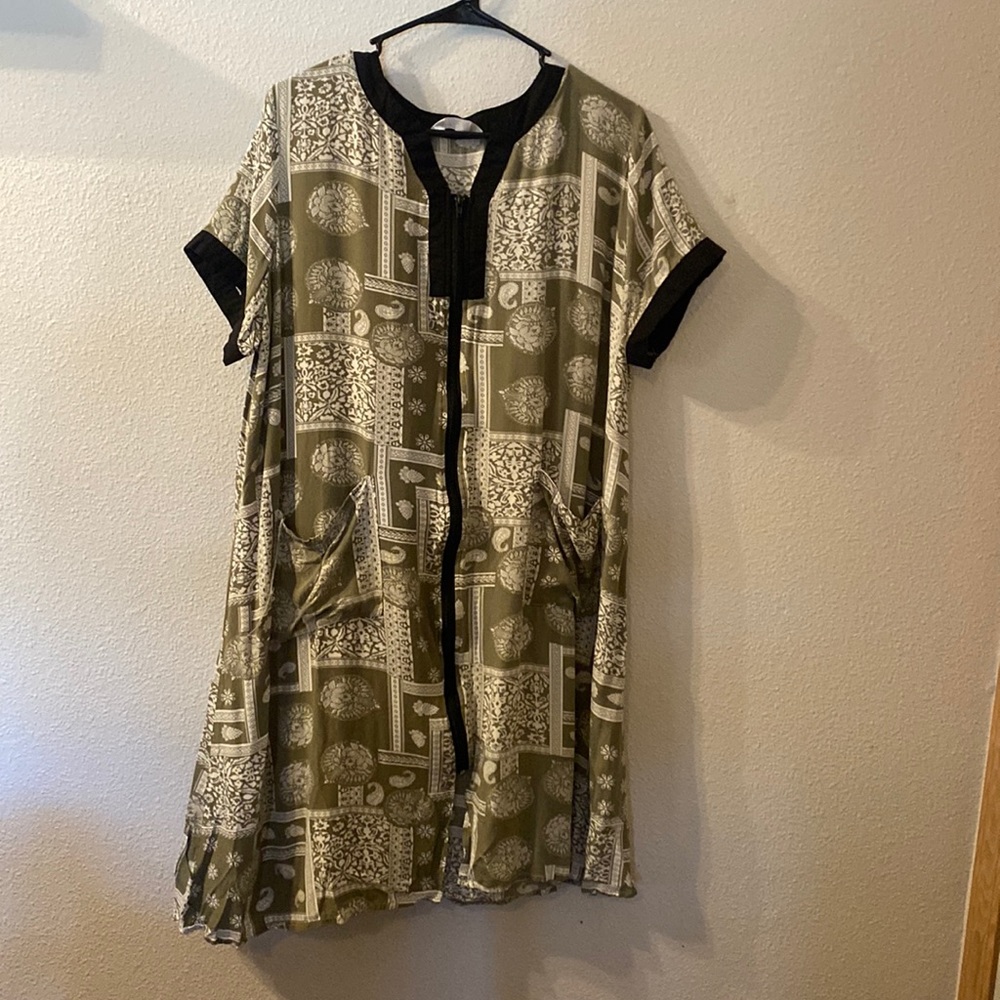 Yozly paisley print zip up maxi short sleeve housecoat size XL